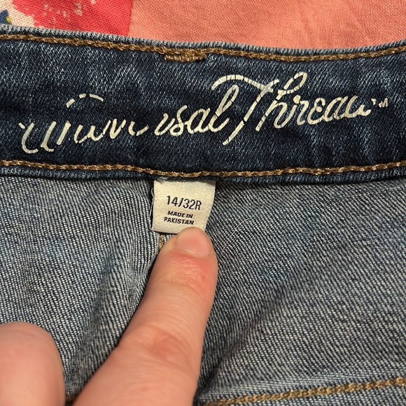 Universal Thread Jeans - Picture 3 of 3